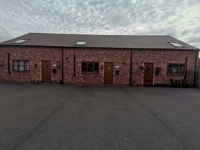 3 Bedroom Barn Conversion To Rent In Seafield Lane, Alvechurch, Birmingham, B48