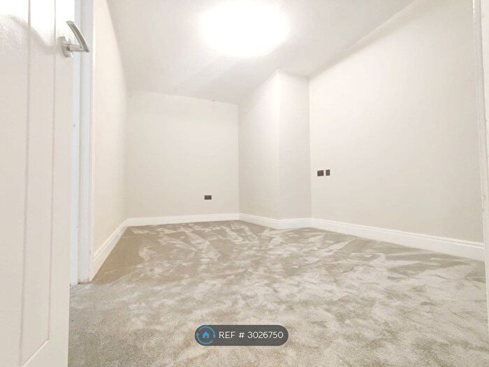 2 Bedroom Flat To Rent In Northborough Road, London, SW16