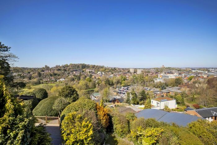 4 Bedroom Detached House To Rent In Abbot Road, Guildford, GU1