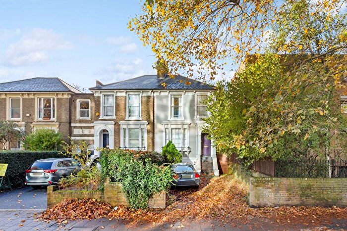2 Bedroom Flat To Rent In Chiswick High Road, Chiswick, W4