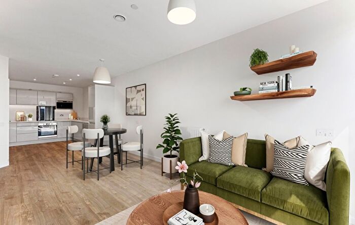 1 Bedroom Flat For Sale In "The Curlew" At High Streee, Brentford, TW8