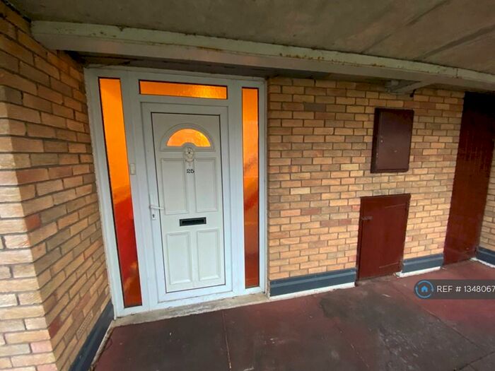 3 Bedroom Flat To Rent In Baxterwood Grove, Newcastle Upon Tyne, NE4