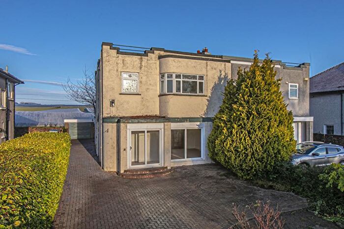 3 Bedroom Semi-Detached House For Sale In Largo Road, Leven, KY8