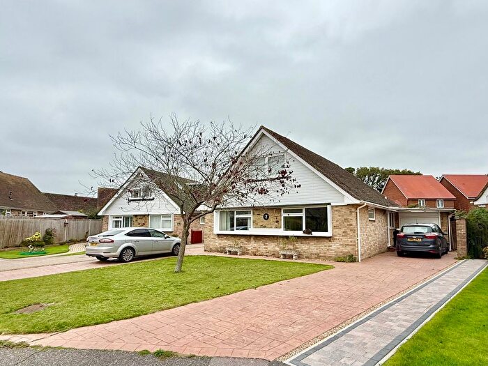3 Bedroom Detached House For Sale In Sycamore Close, Bexhill-On-Sea, TN39