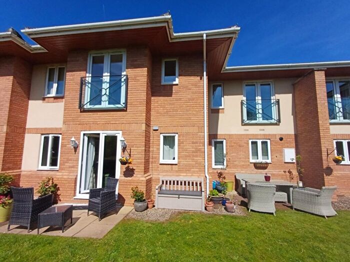 2 Bedroom Duplex For Sale In Oldnall Road, Kidderminster, DY10