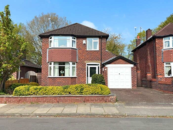 3 Bedroom Detached House For Sale In Woodbourne Road, Sale, M33