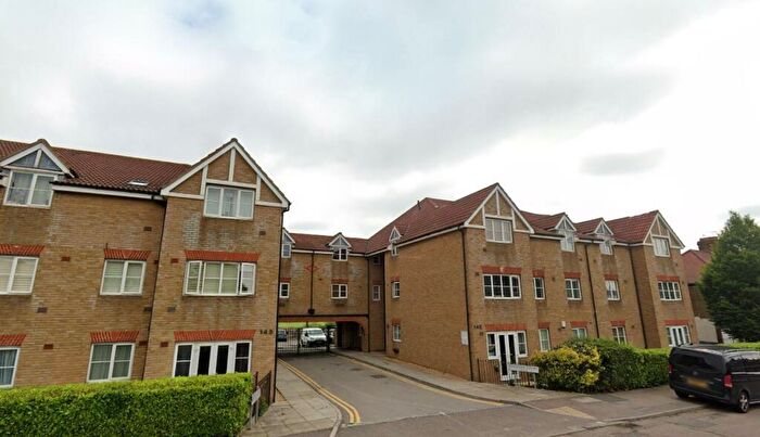 2 Bedroom Apartment To Rent In Madison Court, Great North Way, London, NW4
