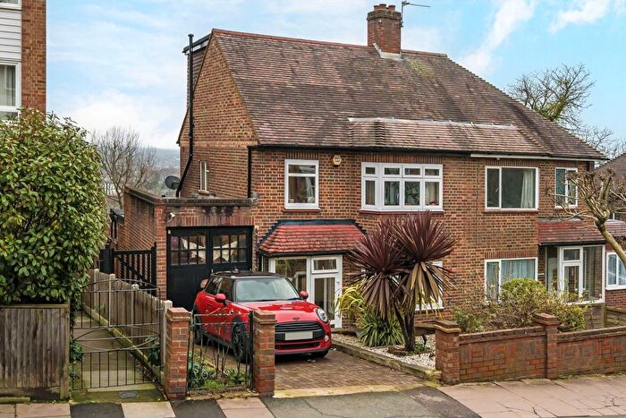 3 Bedroom Property For Sale In Honor Oak Road, Honor Oak, SE23