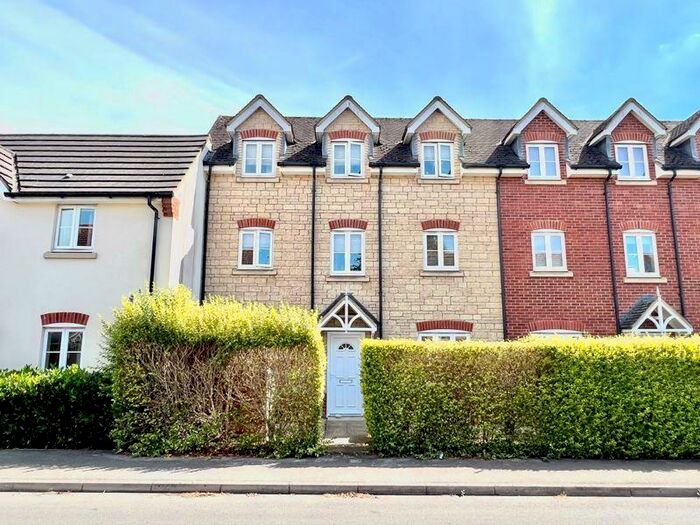 3 Bedroom Terraced House To Rent In Falstaff Court, Calne, SN11