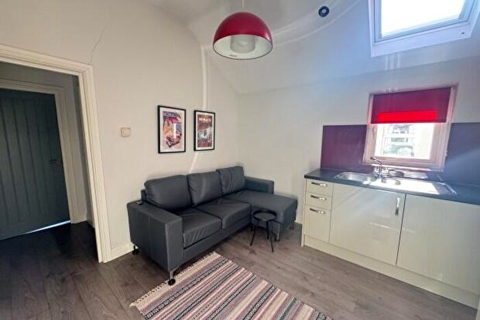 1 Bedroom Flat To Rent In Albany Road Cardiff, CF24
