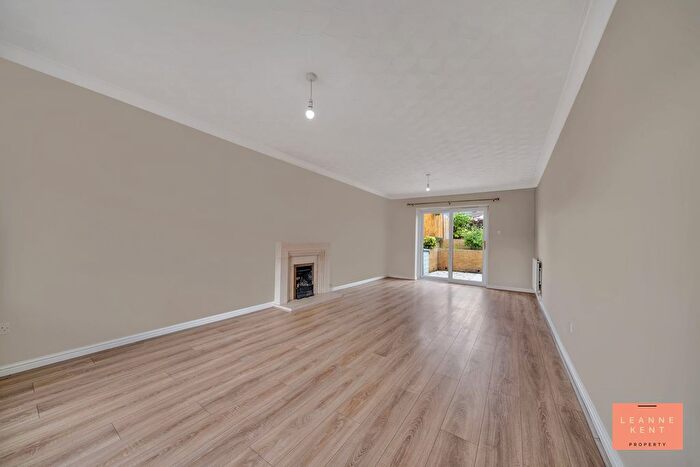 5 Bedroom Detached House For Sale In Sunningdale, Caerphilly, CF83