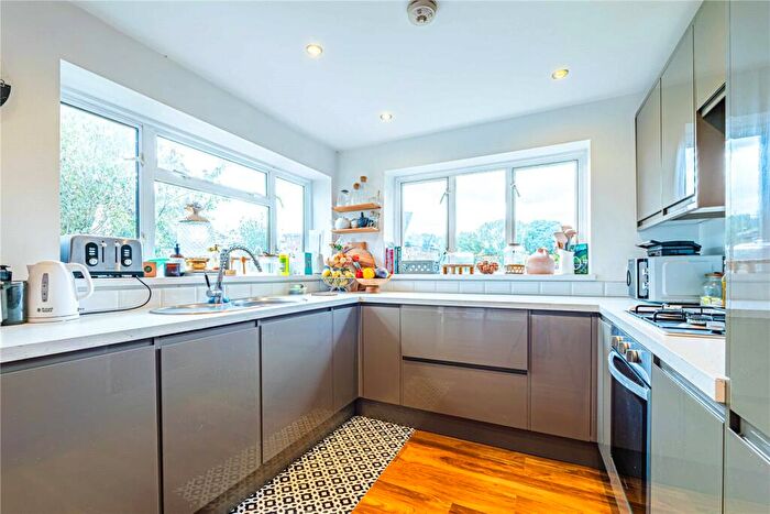 3 Bedroom Terraced House For Sale In Spring Lane, Warners End, Hemel Hempstead, Hertfordshire, HP1