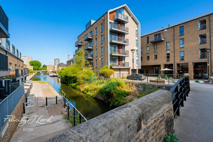 2 Bedroom Penthouse To Rent In Stoneway Walk, London, E3