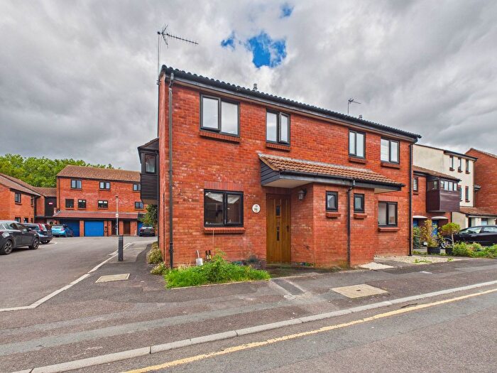 2 Bedroom Semi Detached House For Sale In Drakes Close, Bridgwater, TA6