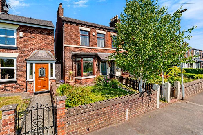 2 Bedroom End Of Terrace House For Sale In Park Road, Golborne, WA3
