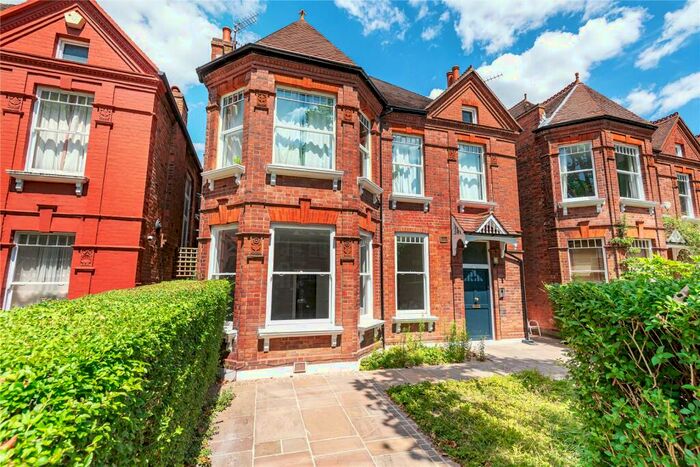 1 Bedroom Apartment To Rent In Dartmouth Road, Willesden Green, NW2