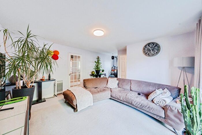2 Bedroom Flat For Sale In Harlinger Street, London, London, SE18