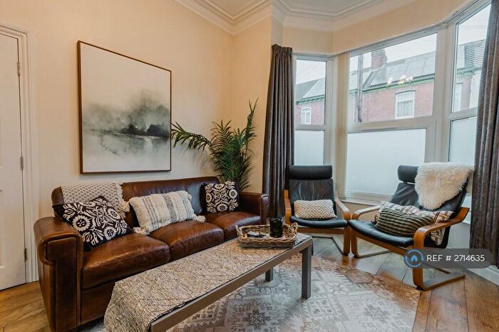 2 Bedroom Flat To Rent In Duesbery Street, Hull, HU5