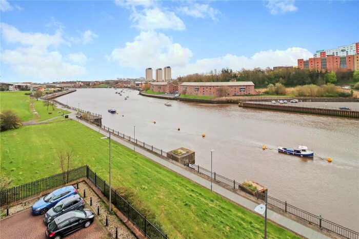 2 Bedroom Flat To Rent In Chandlers Road, Sunderland, Tyne And Wear, SR6