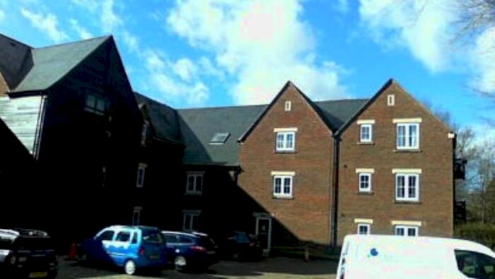 1 Bedroom Flat To Rent In Harris Close, Lambourn, Hungerford, Berkshire, Yx, Lambourn, RG17