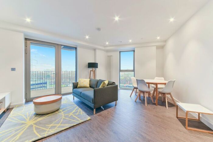 1 Bedroom Flat To Rent In Western Gateway, Royal Docks, London, E16