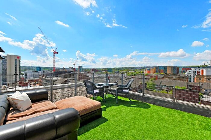 2 Bedroom Flat To Rent In Rockingham Street, Smithfield Apartments, S1