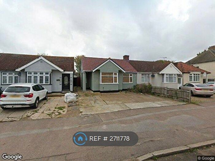 2 Bedroom Semi-Detached House To Rent In Eastern Avenue East, Romford, RM1