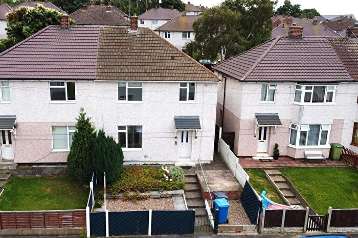 3 Bedroom Semi-Detached House To Rent In Hawthorne Avenue, Mastin Moor, Chesterfield, S43