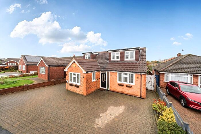 4 Bedroom Detached Bungalow For Sale In Jenkins Avenue, Bricket Wood, St. Albans, AL2