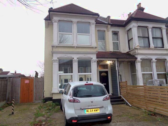 4 Bedroom Semi-Detached House To Rent In Hastings Road, Southend-On-Sea, SS1