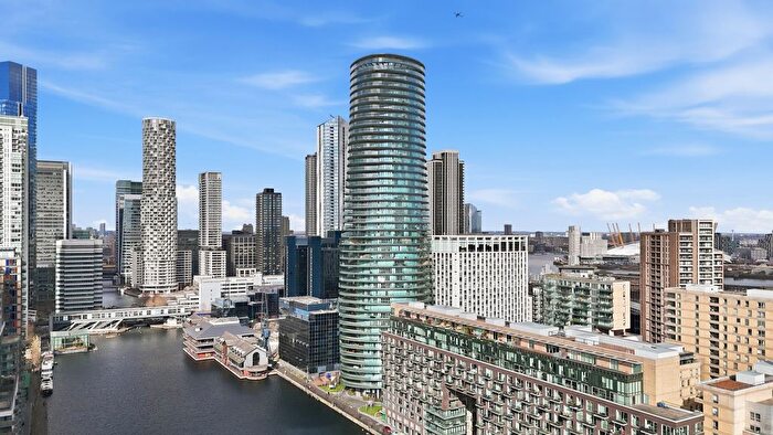 2 Bedroom Flat To Rent In Arena Tower, Canary Wharf, E14