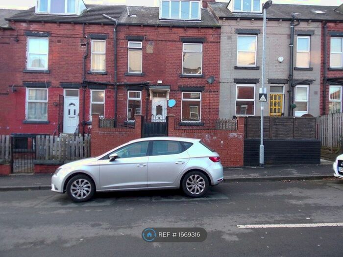 2 Bedroom Terraced House To Rent In Darfield Place, Leeds, LS8