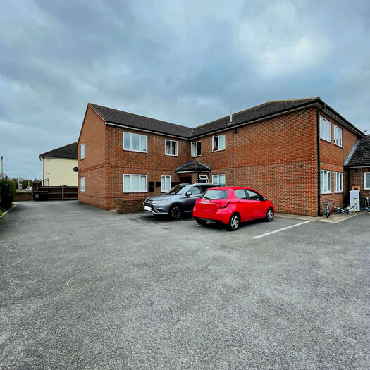 2 Bedroom Flat To Rent In Oakley Court The Crescent UB3