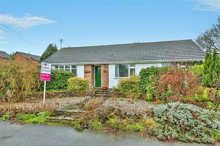 4 Bedroom Detached Bungalow For Sale In Cantelupe Road, Ilkeston, DE7