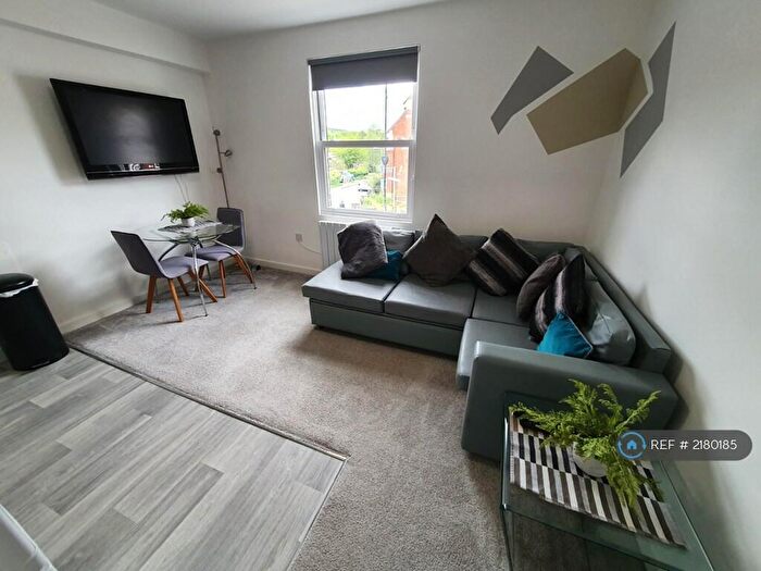 1 Bedroom Flat To Rent In High Street, Woburn Sands, Milton Keynes, MK17