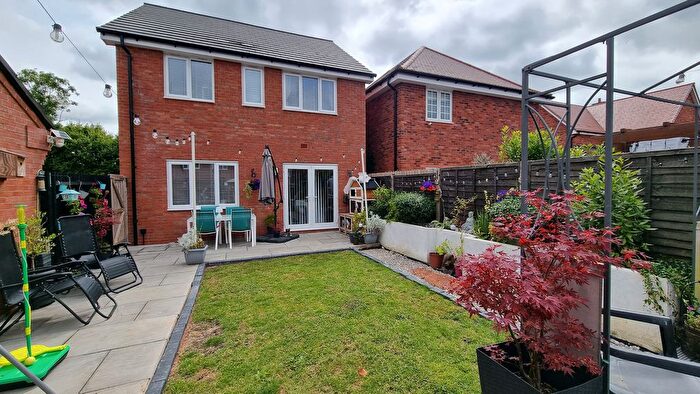 4 Bedroom Detached House For Sale In Moorhen Grove, Southam, CV47