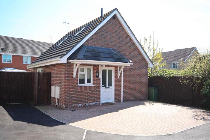 1 Bedroom Detached House To Rent In Maple Square, Eastleigh, SO50
