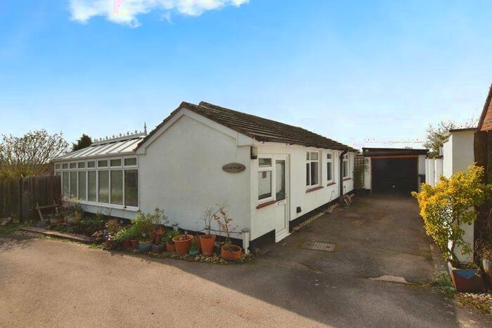 3 Bedroom Detached Bungalow For Sale In Bourne View, Allington ***Video Tour***, SP4