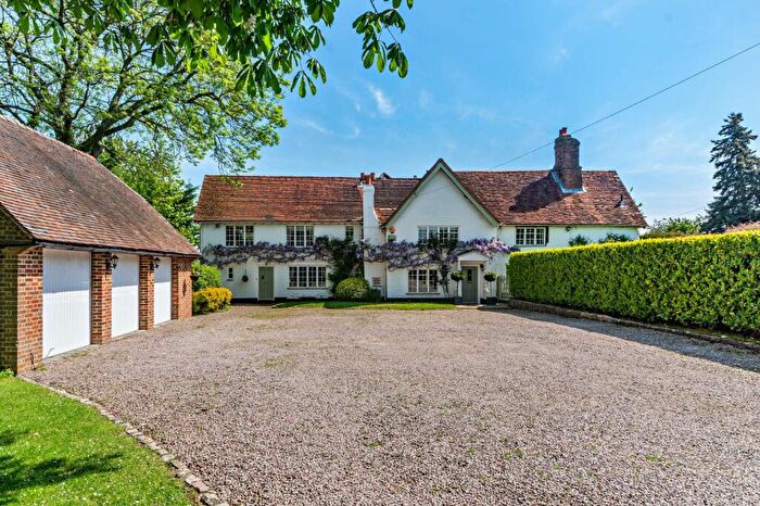 5 Bedroom Detached House For Sale In Elm Road, Penn, Buckinghamshire, HP10