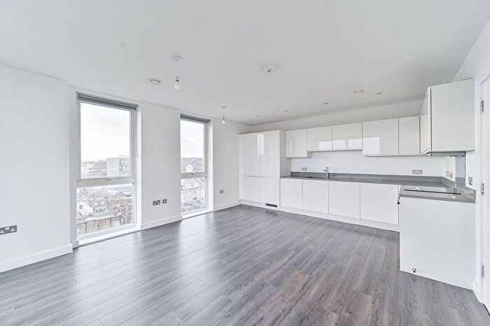 2 Bedroom Flat To Rent In Uncle New Cross, New Cross, London, SE14