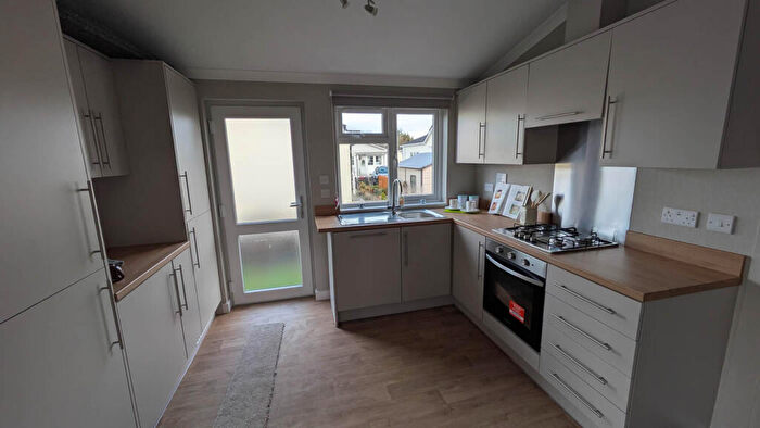 2 Bedroom Park Home For Sale In Carmarthenshire, Wales, SA34