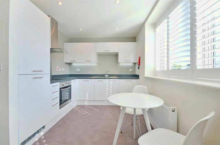 Studio To Rent In Blackburn Road, West Hampstead, NW6