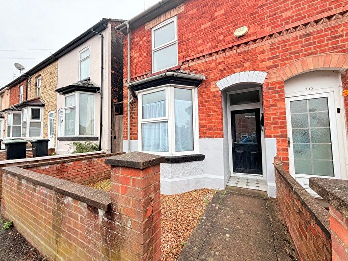 3 Bedroom Terraced House To Rent In Cromwell Road, Rushden, NN10