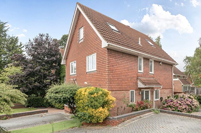 5 Bedroom Detached House For Sale In Romney Drive, Bromley, BR1