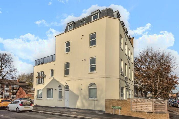 2 Bedroom Flat To Rent In Maple Road London, SE20