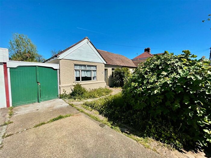3 Bedroom Bungalow For Sale In Westbrooke Road, Sidcup, Kent, DA15