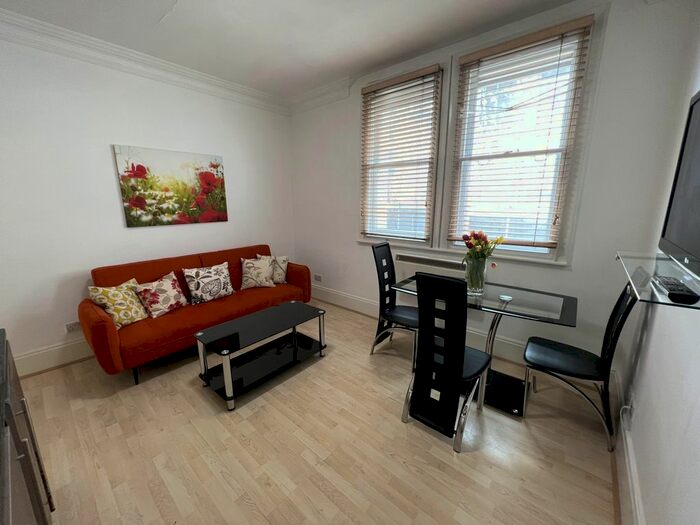 1 Bedroom Flat To Rent In White Horse Street, London, W1J