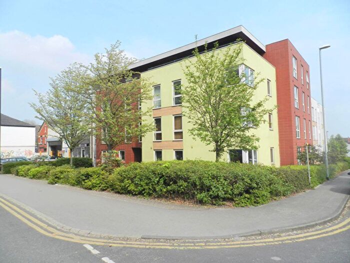3 Bedroom Flat To Rent In Rampart Road, Leeds, LS6