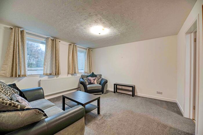 2 Bedroom Flat To Rent In Liddesdale Place, Edinburgh, EH3