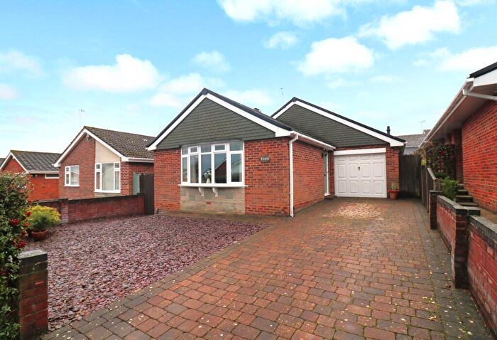 2 Bedroom Detached Bungalow For Sale In Morgan Road, Hedge End, SO30